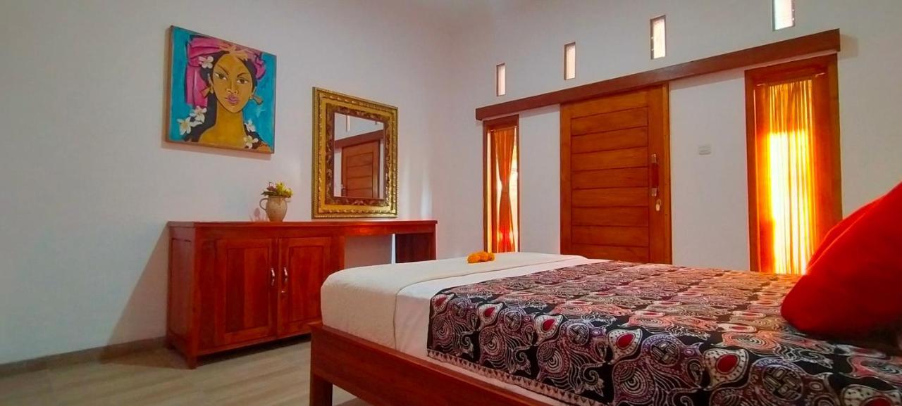 Tunjung Guest House Lovina Beach Pabean Buleleng エクステリア 写真