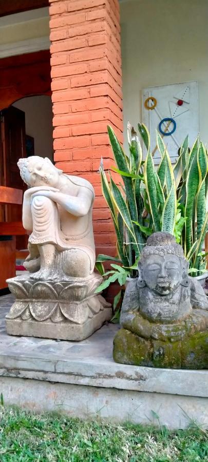 Tunjung Guest House Lovina Beach Pabean Buleleng エクステリア 写真