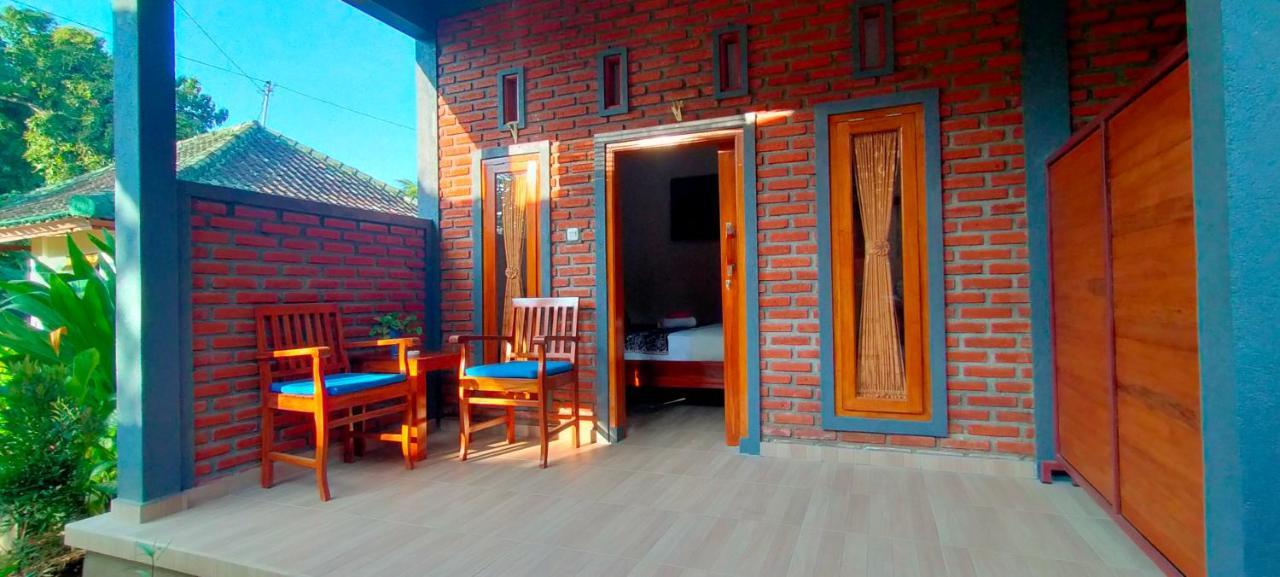 Tunjung Guest House Lovina Beach Pabean Buleleng エクステリア 写真
