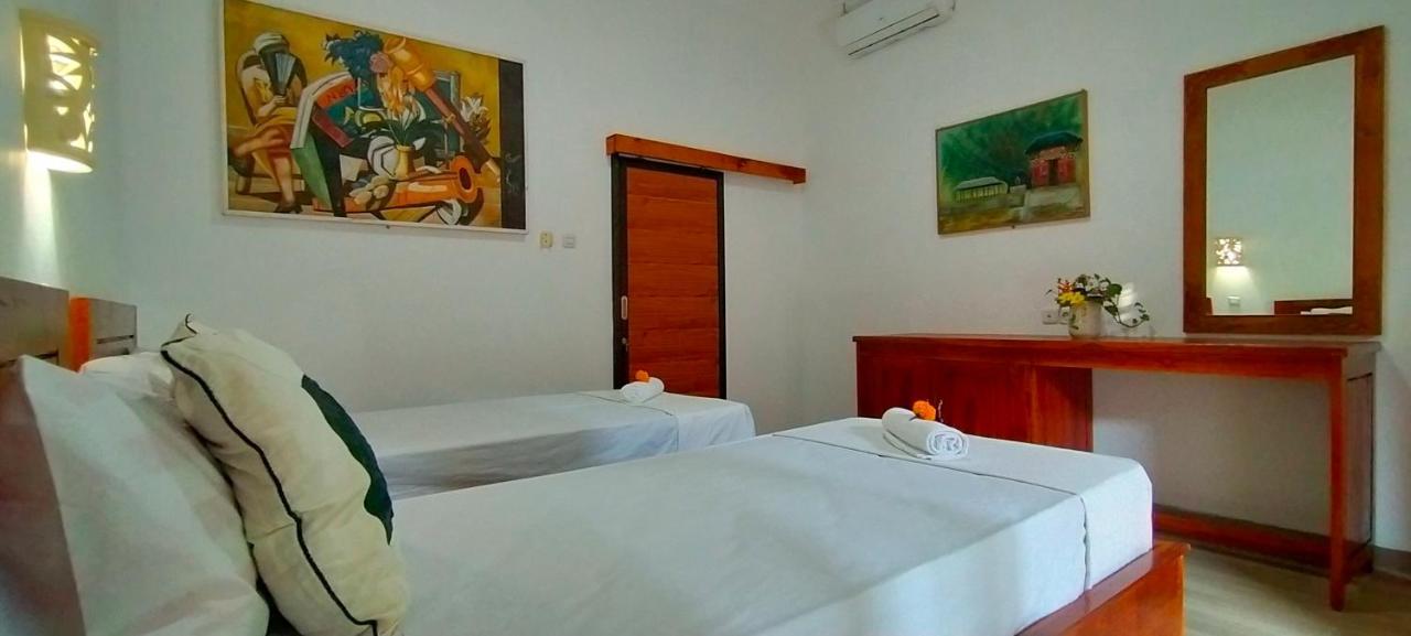 Tunjung Guest House Lovina Beach Pabean Buleleng エクステリア 写真