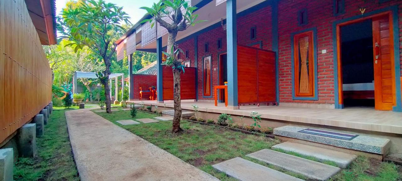 Tunjung Guest House Lovina Beach Pabean Buleleng エクステリア 写真