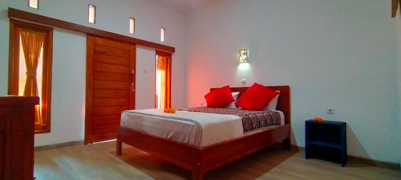 Tunjung Guest House Lovina Beach Pabean Buleleng エクステリア 写真