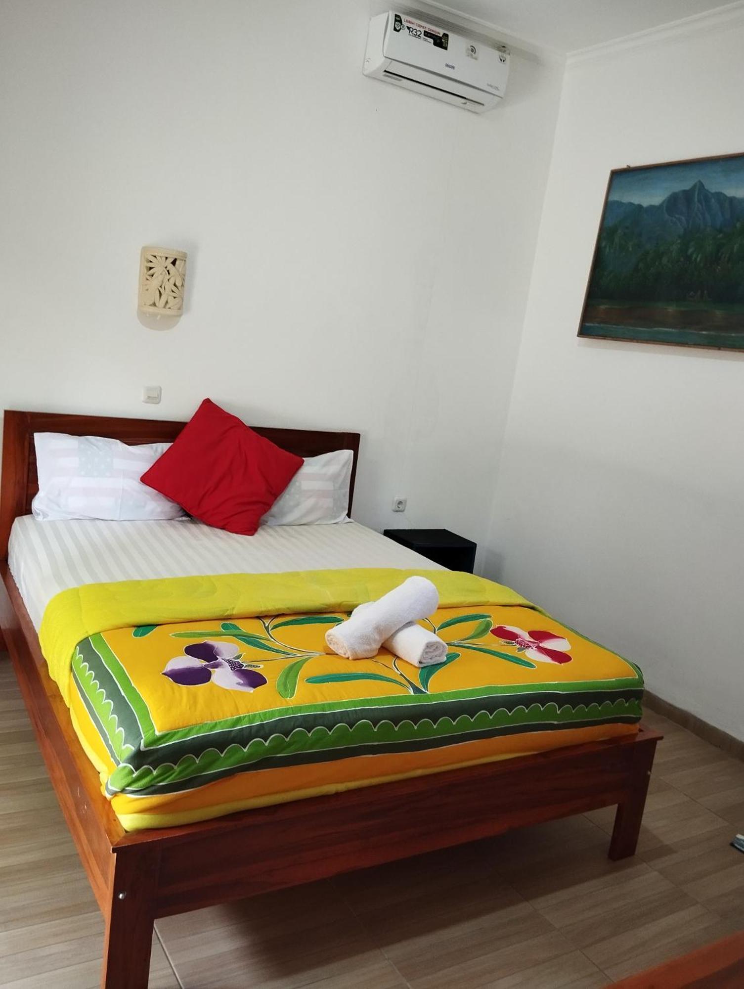 Tunjung Guest House Lovina Beach Pabean Buleleng エクステリア 写真